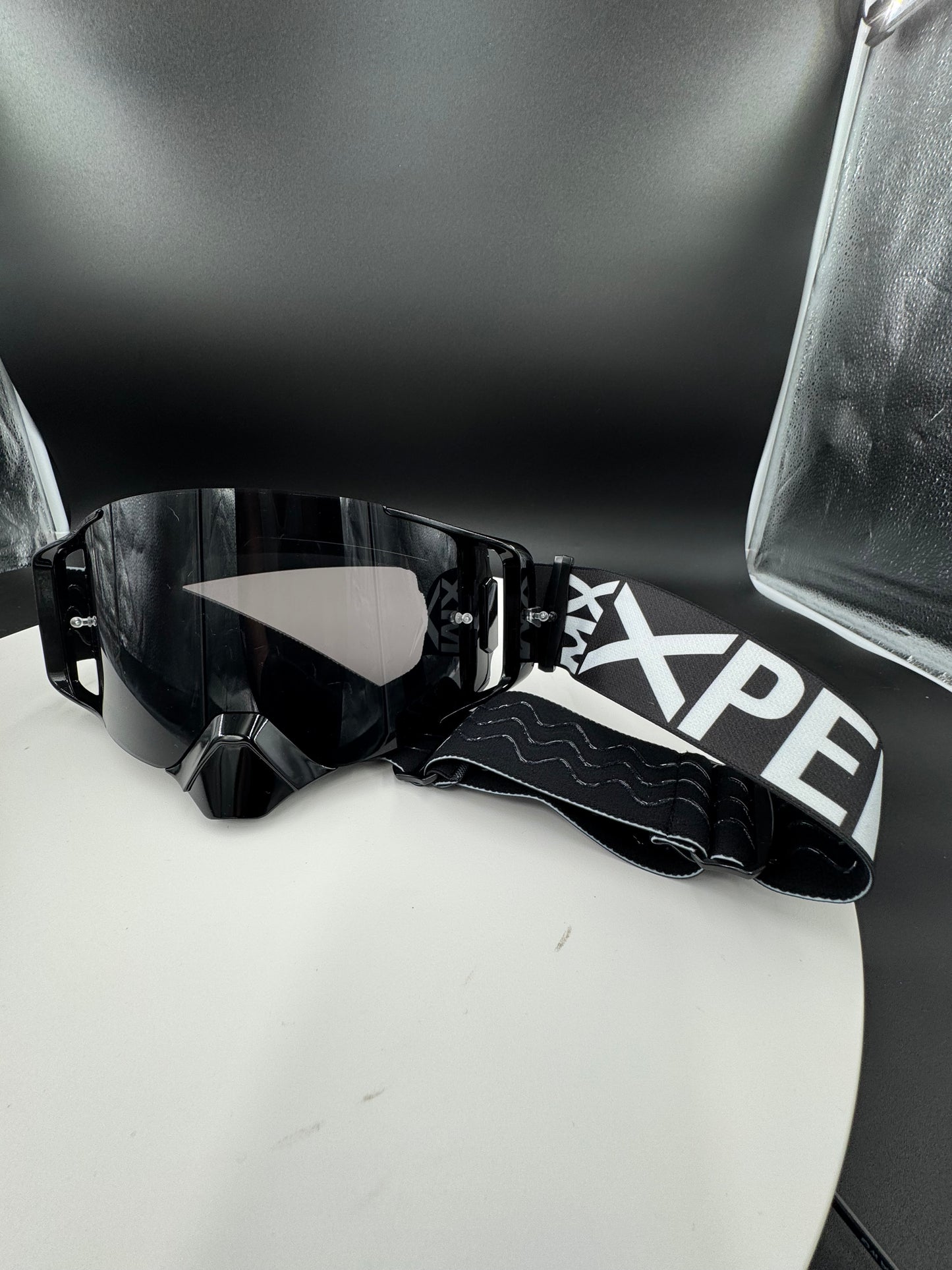 (B) PRO- Blk/Wht