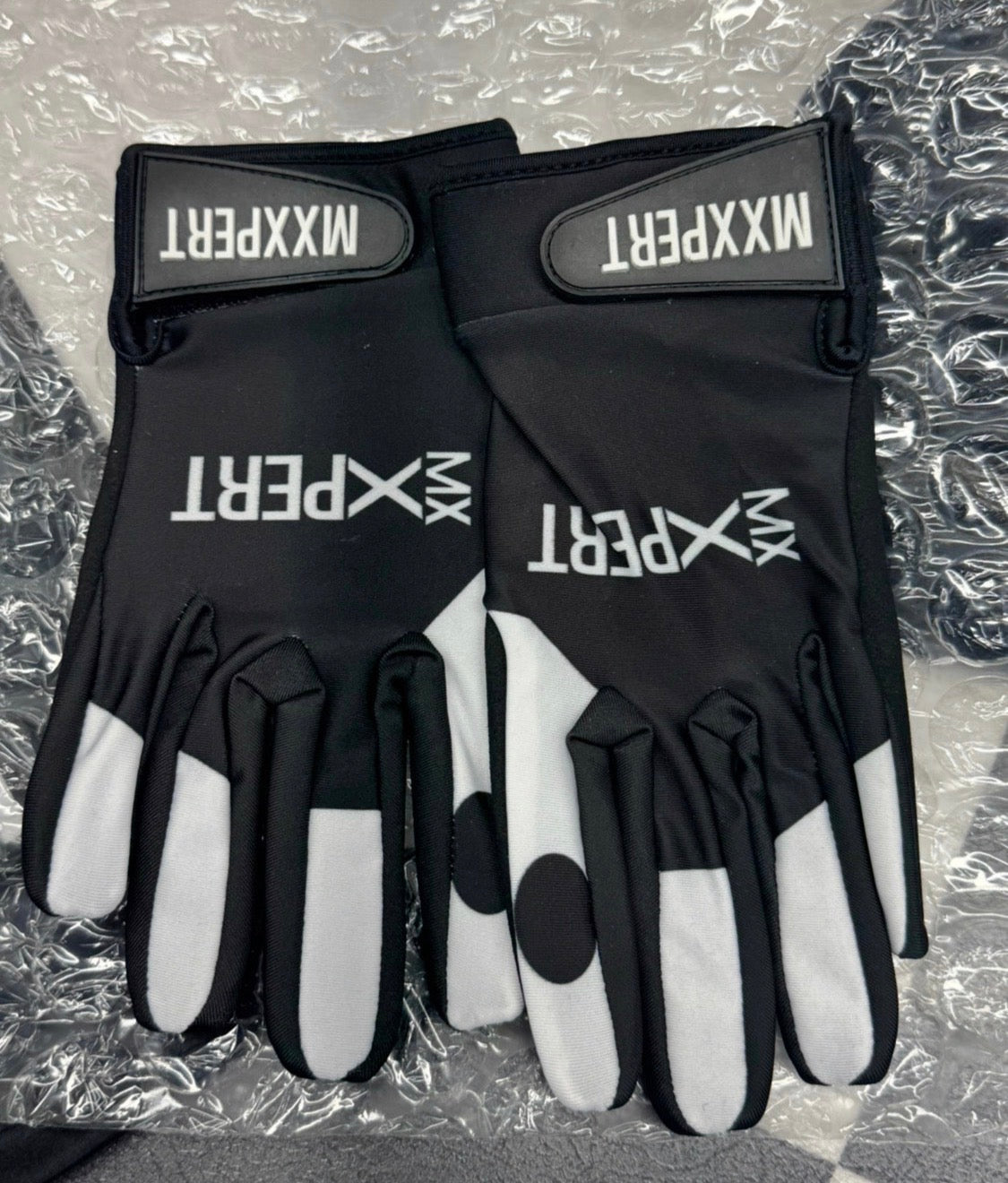 G - Adult Gloves