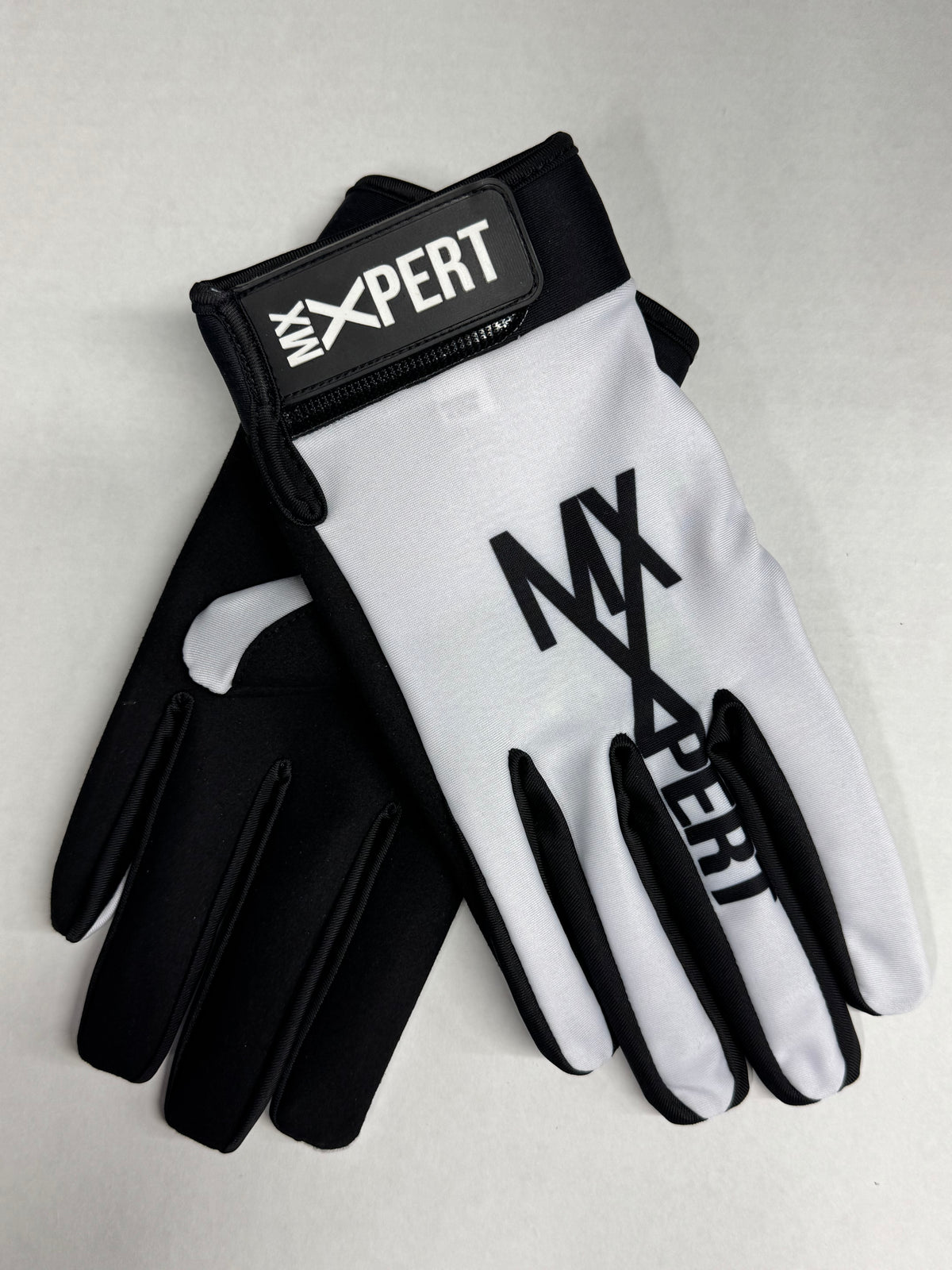 G - Adult Gloves